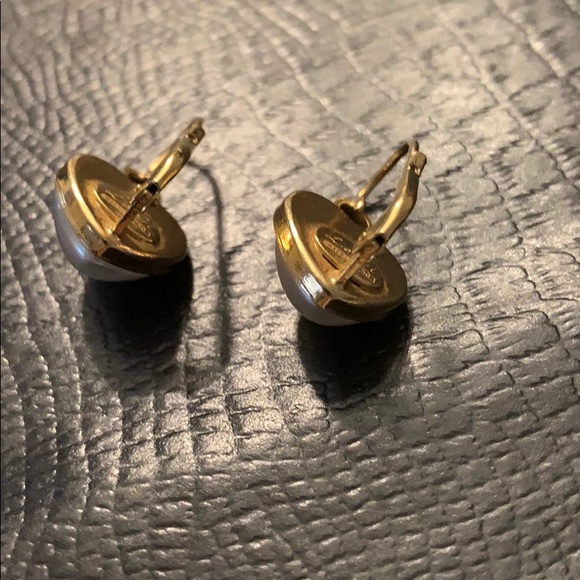 Le Gi 750 gold heart earrings - Picture 7 of 8